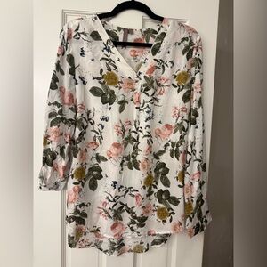 Brina and Em Stitch Fix Lemmy Floral V-Neck Women's Top Medium